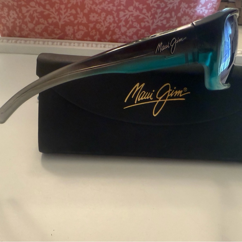 Maui Jim Blue and Black Sunglasses - Picture 3 of 6